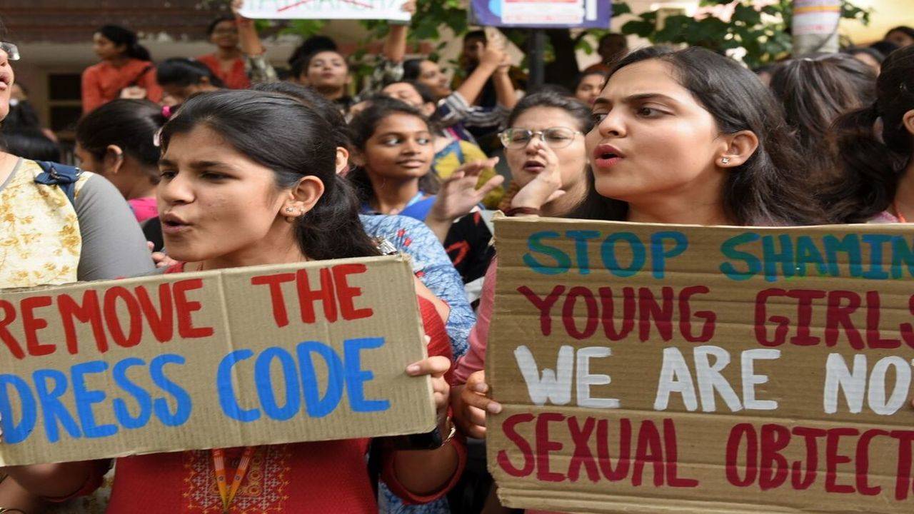Bizarre dress codes a trend across Hyderabad colleges | Hyderabad News -  Times of India