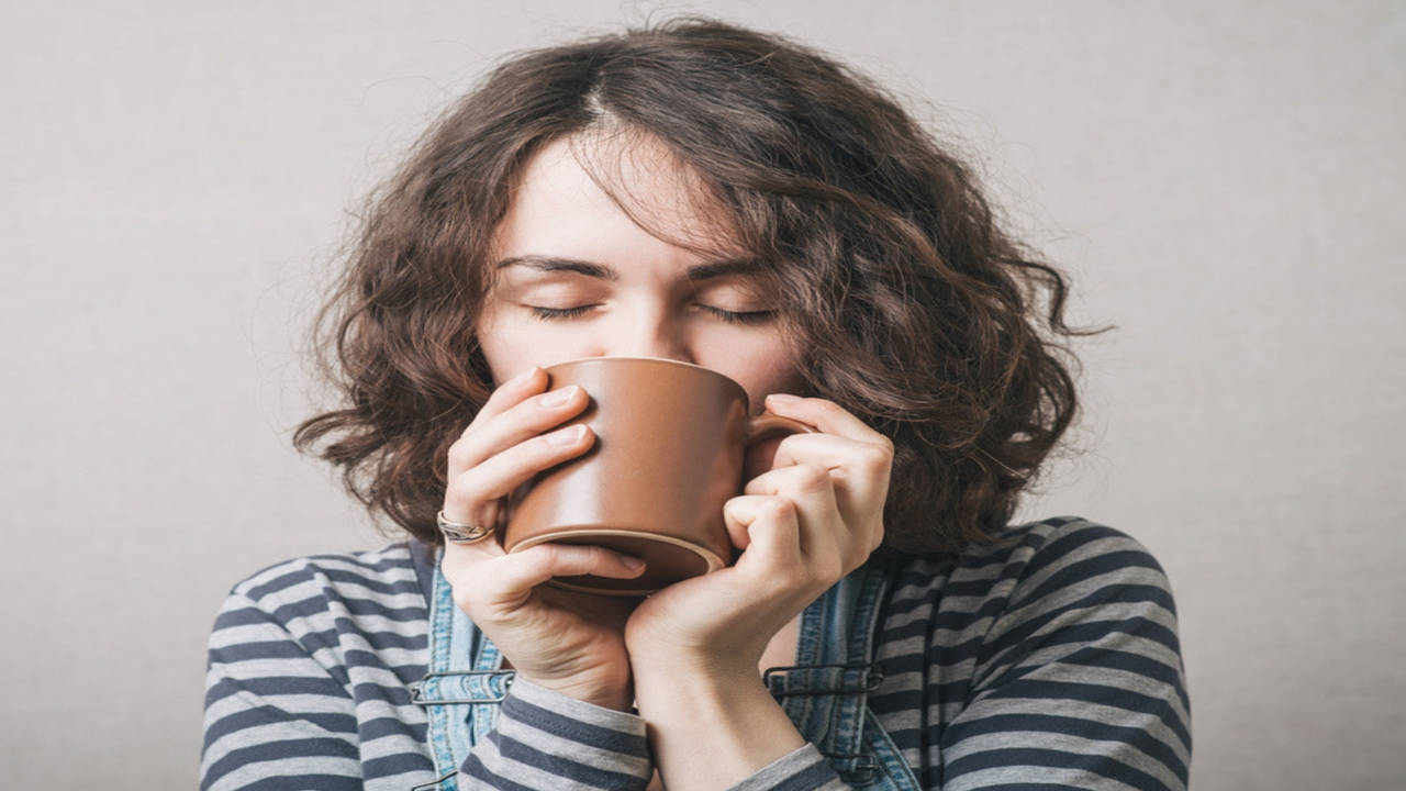 A really bizarre trick for drinking coffee when you have hormone