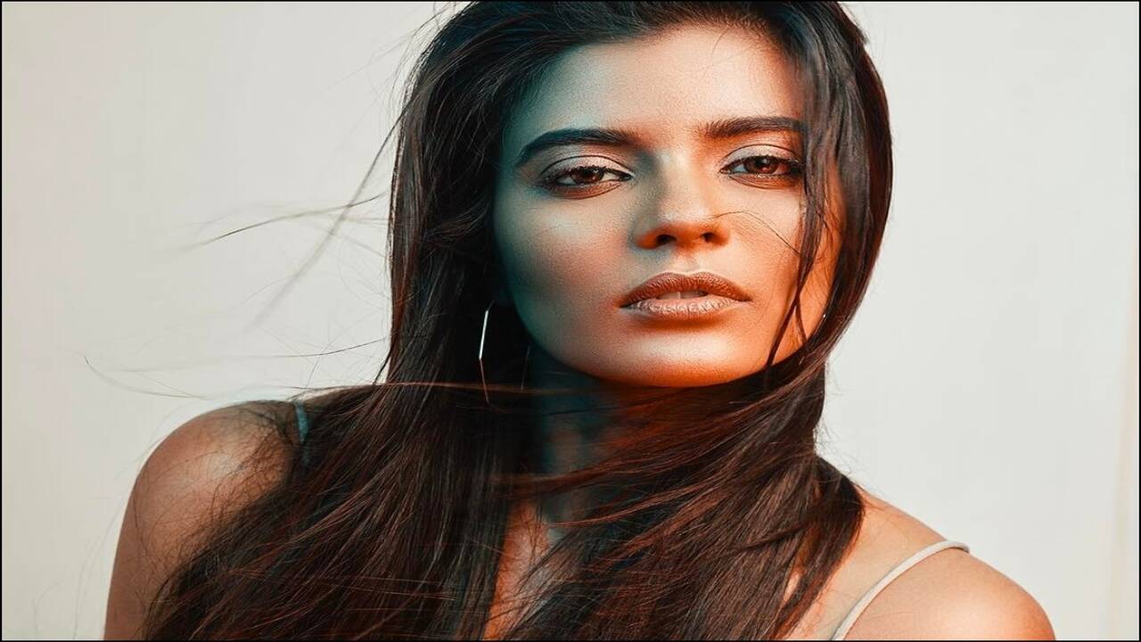 Hotness Alert! Aishwarya Rajesh goes bold in her latest photo-shoot |  Telugu Movie News - Times of India