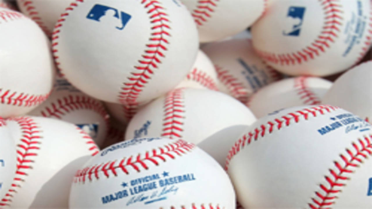 MLB moves to slash pay, lay off managers and coaches come May