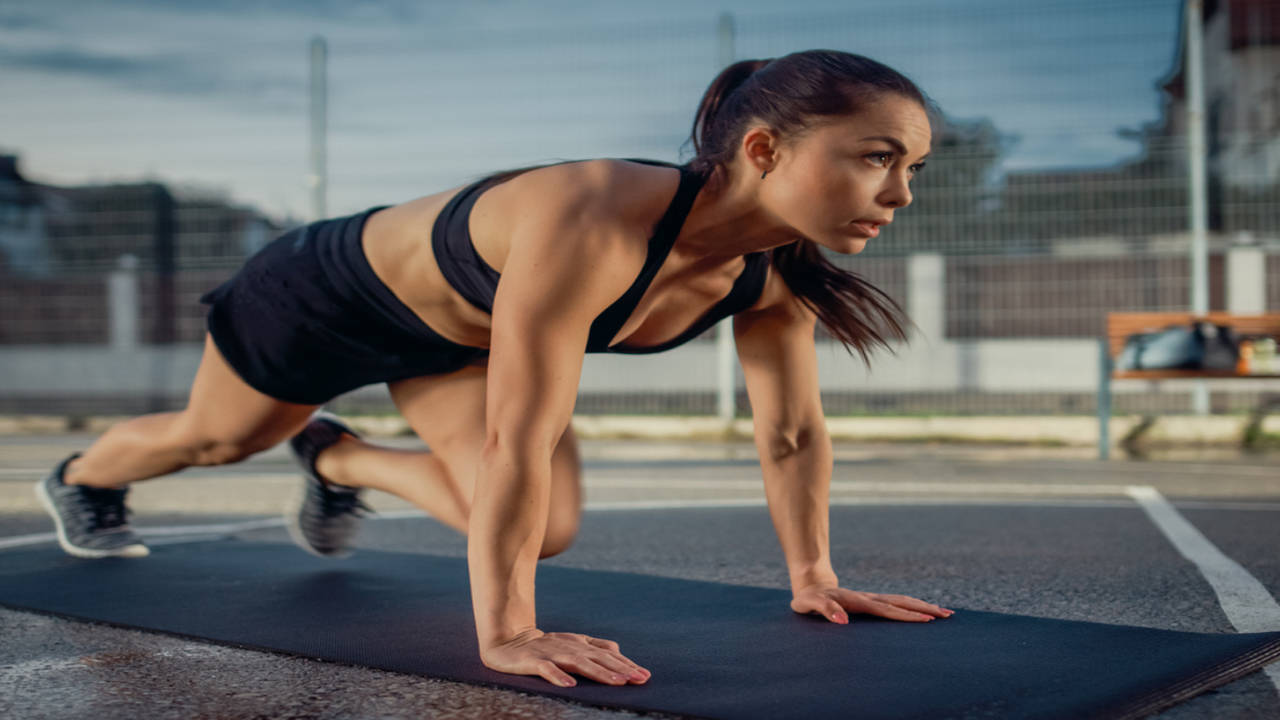 Mountain Climbers Exercise Alternatives: 7 Moves to Try Instead