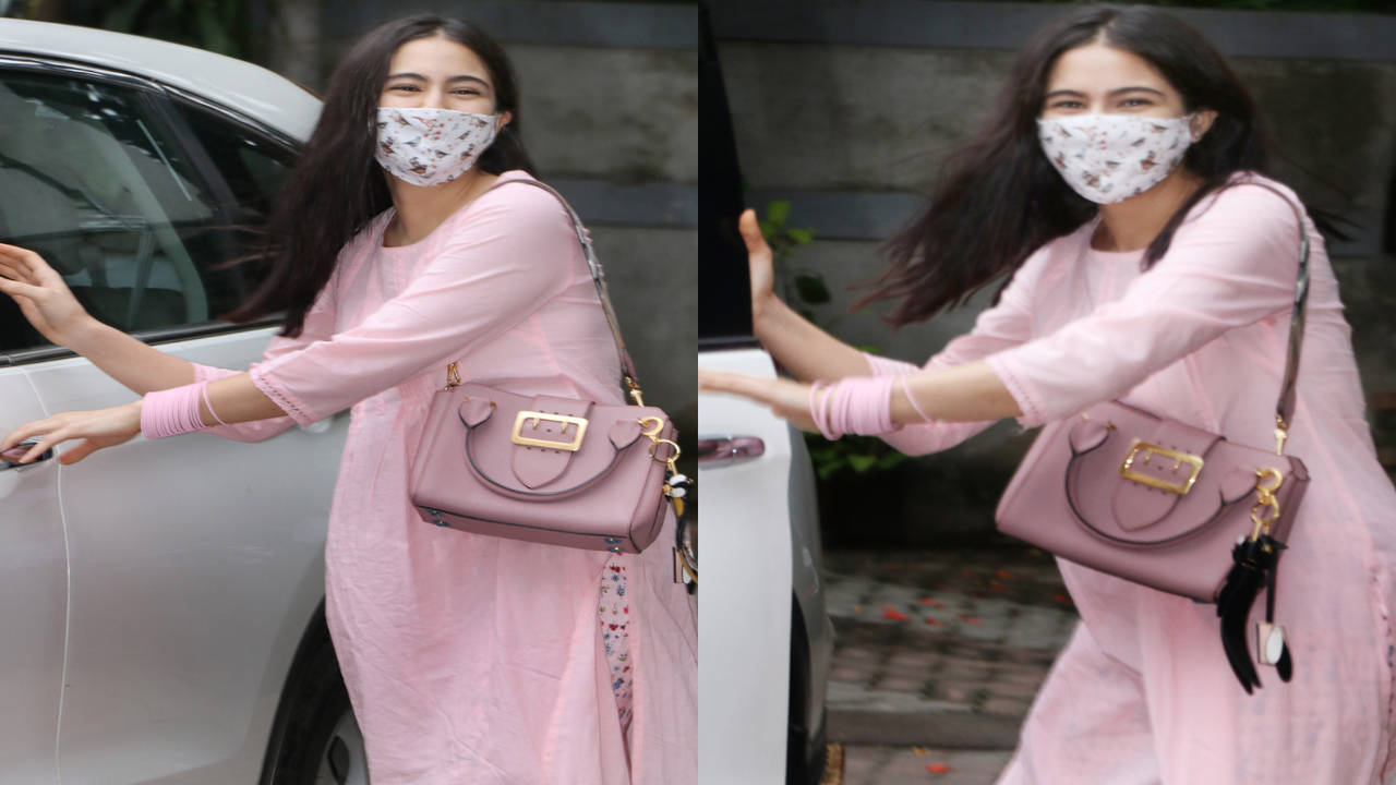 Sara Ali Khan just a Burberry bag and you to guess its price! | The Times of India