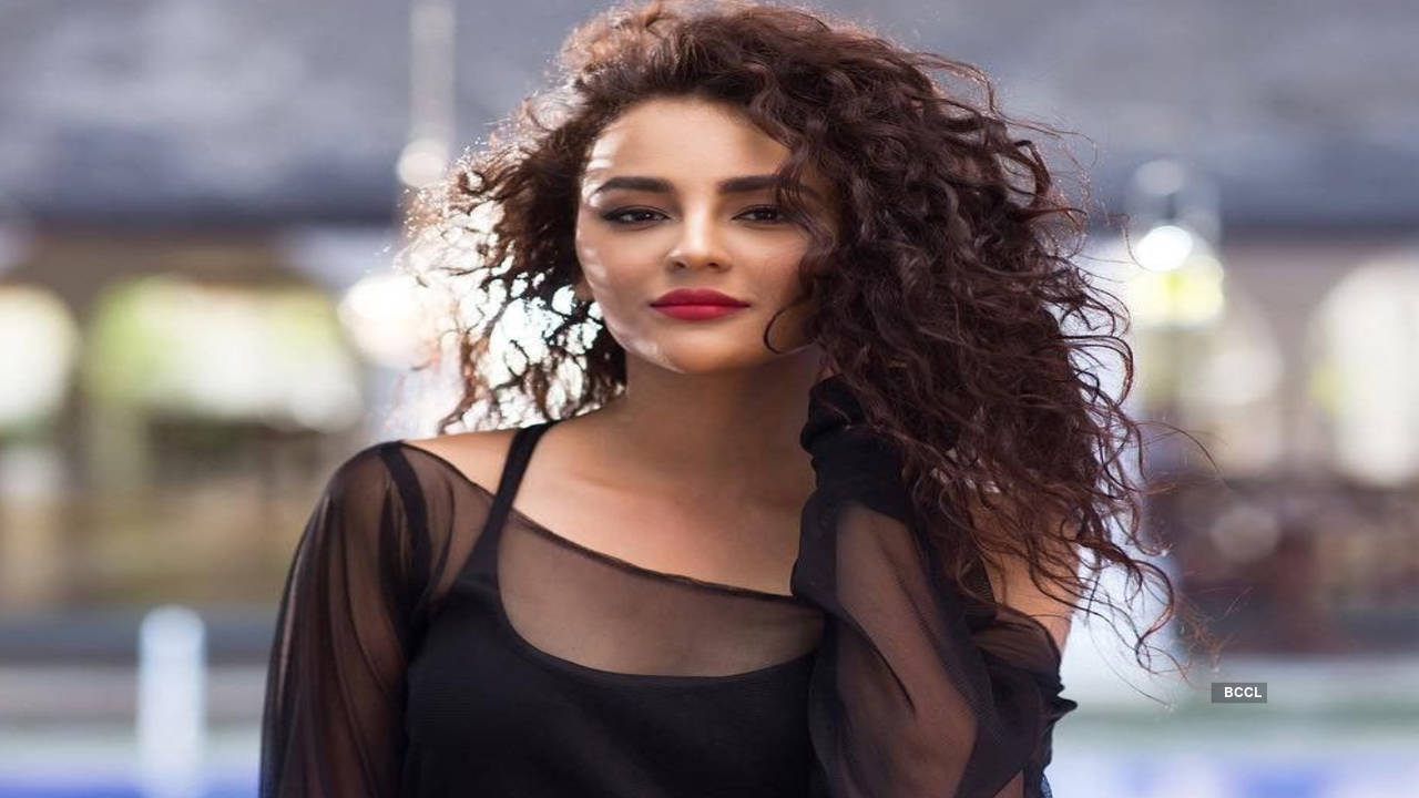 Seerat kapoor sale in bikini