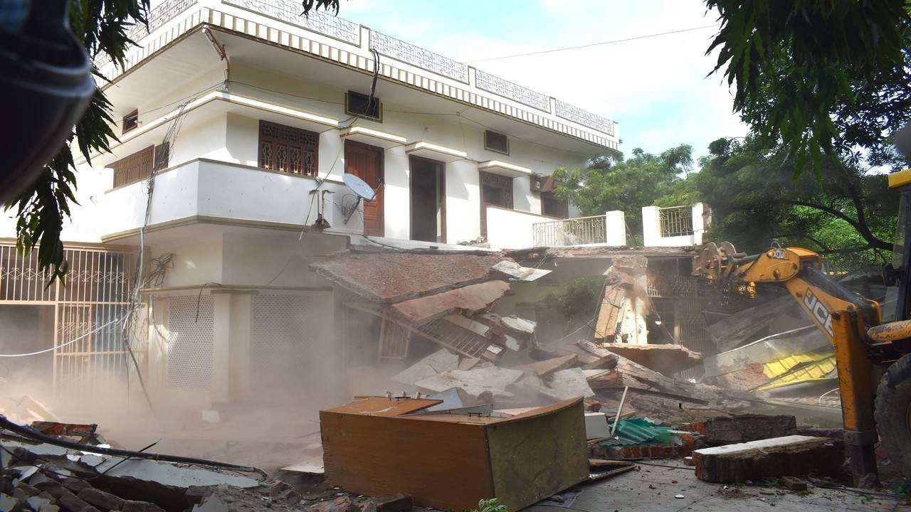 Prayagraj: Former MP Atiq Ahmed's house razed in Chakia amid tight ...