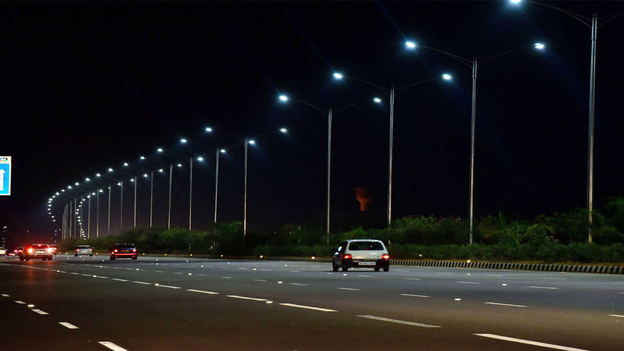 Hyderabad: 13,000 LED lights bring glow to Outer Ring Road | Hyderabad News  - Times of India