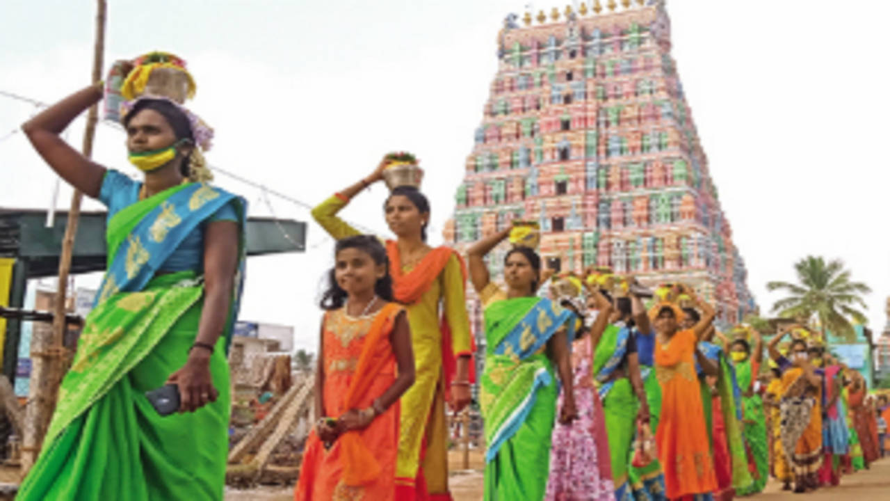 Maruthu brothers' guru puja held in Madurai, Sivaganga | Madurai News -  Times of India