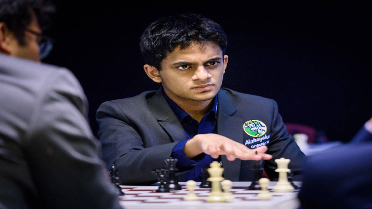 Nihal Sarin crosses 2700 Elo in classical chess! Becomes the 9th
