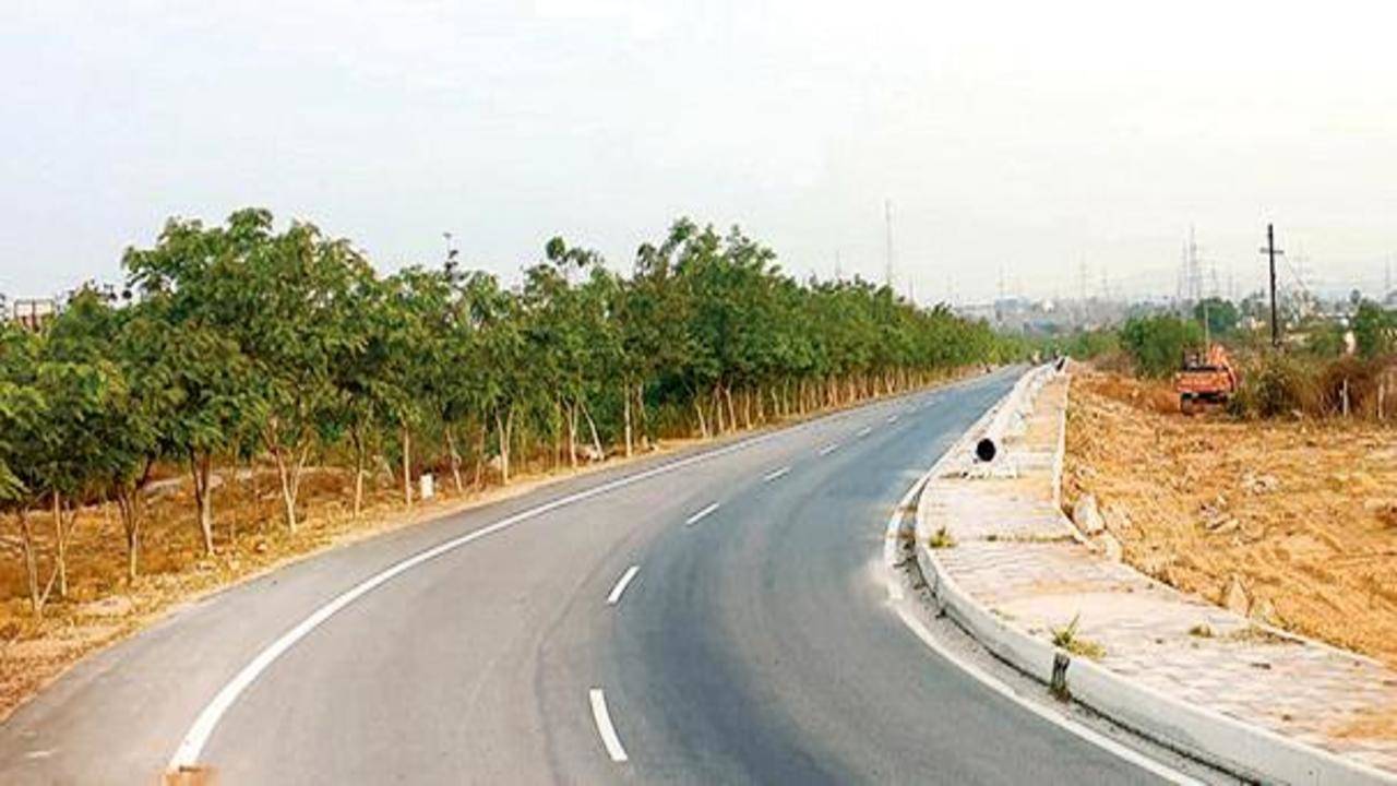 By 2024 Gadkari to invest Rs 2 trillion on road infra in Jharkhand