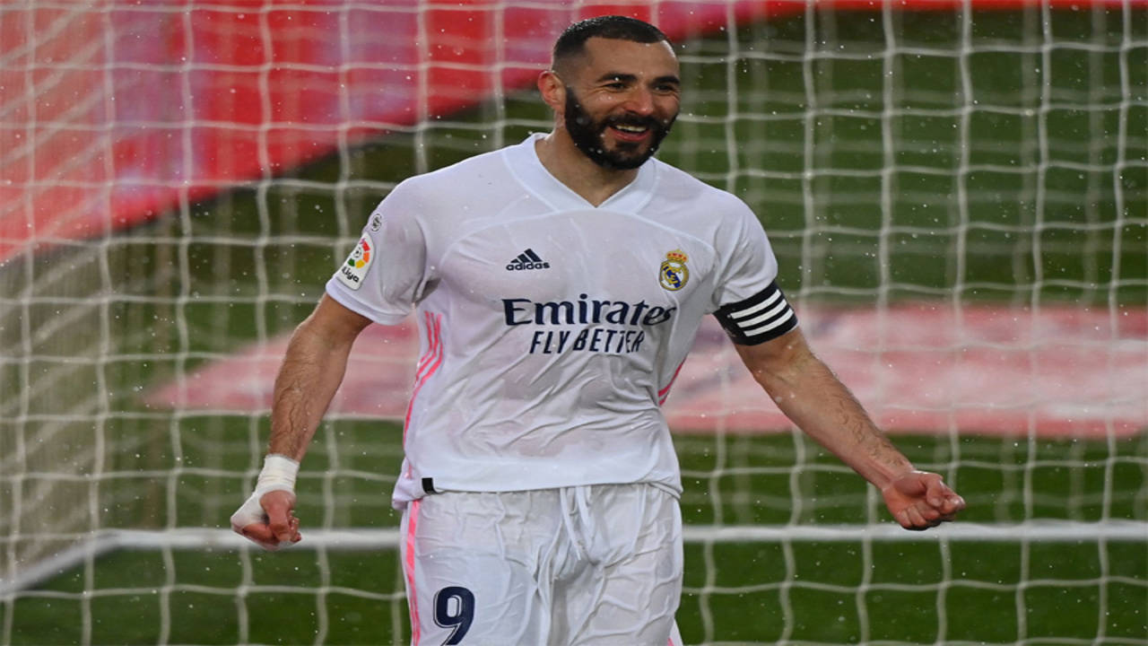 Official Real Madrid Shirt, 2021/22 - Signed by Benzema, Vincius Jr