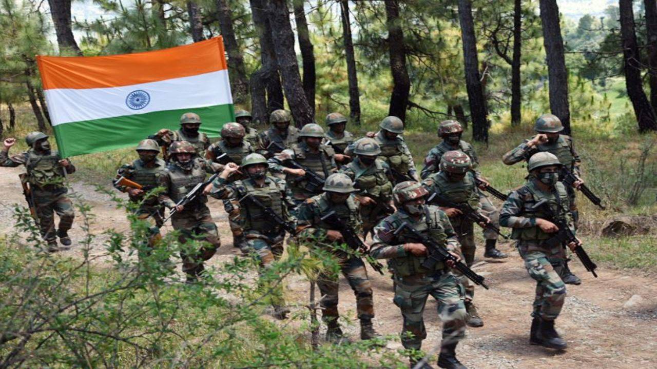 Covid-19: With 90% personnel fully vaccinated, armed forces stave off  second wave with few cases | India News - Times of India