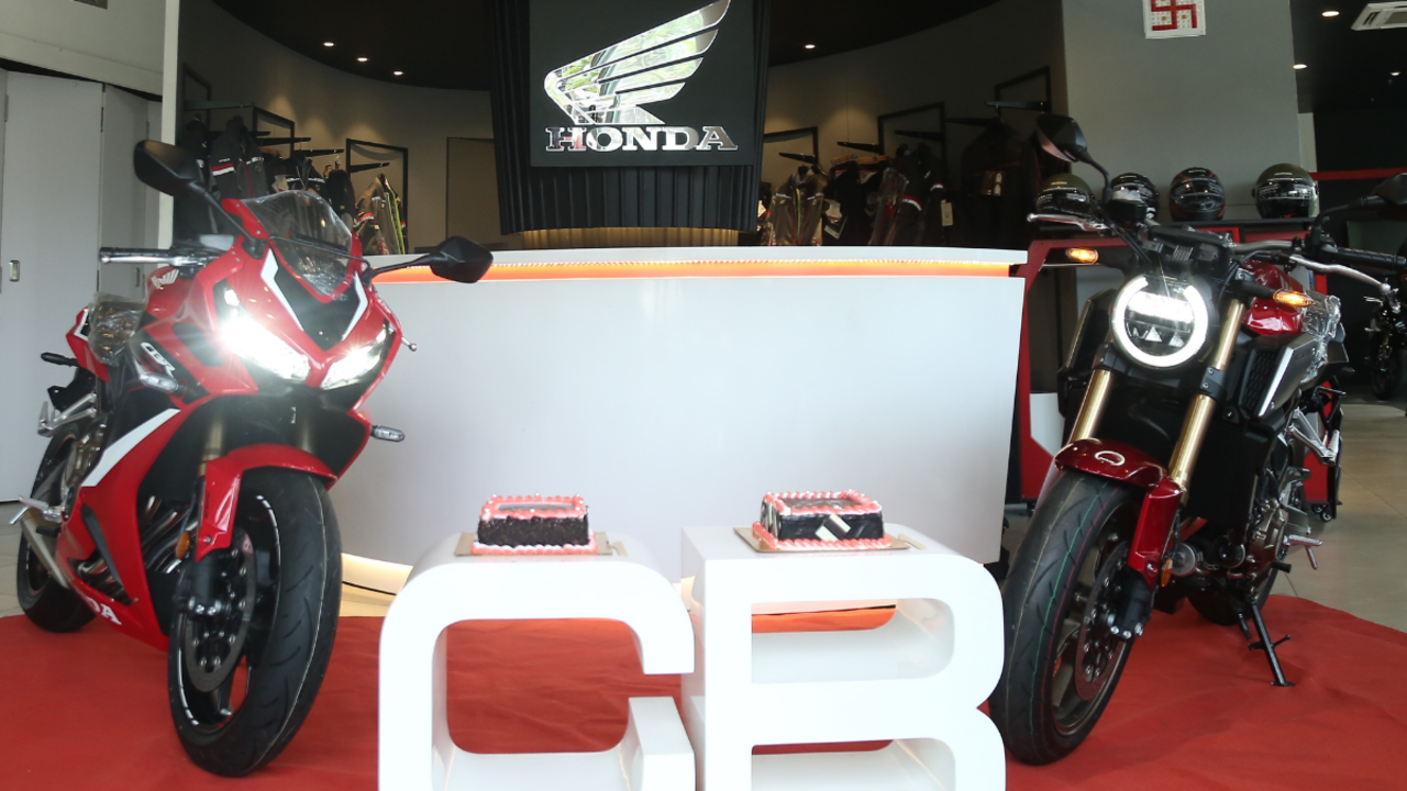 Experience a cafe race like no other with The New Honda CB650R