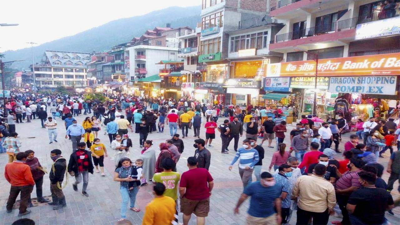 Don't crowd Manali, locals tell tourists | Chandigarh News - Times of India