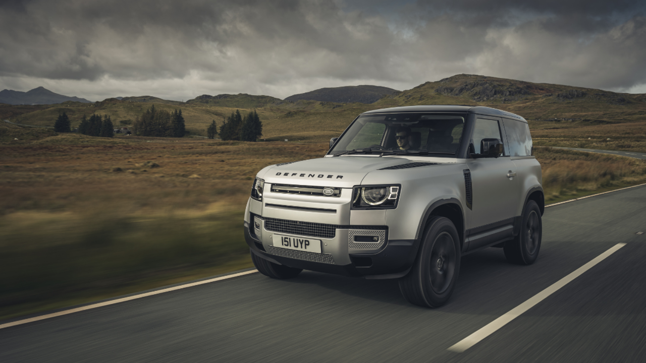 7 Top Automotive Companies Restoring Classic Land Rover Defenders