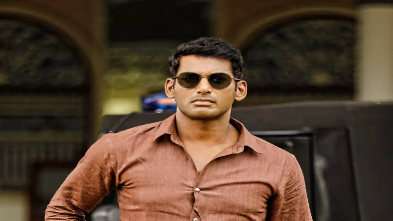 Vishal to play a cop again, in Laththi | Tamil Movie News - Times ...