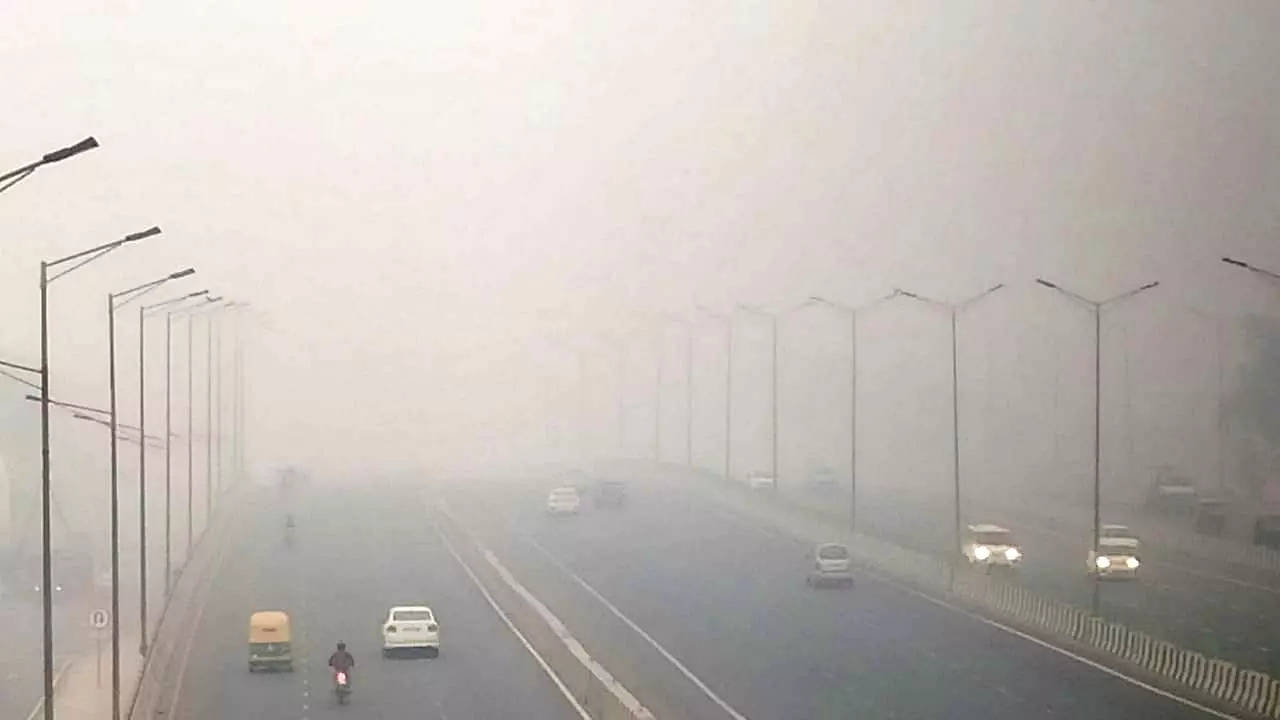 Delhi air quality hits hazardous levels after Diwali | India News - Times  of India
