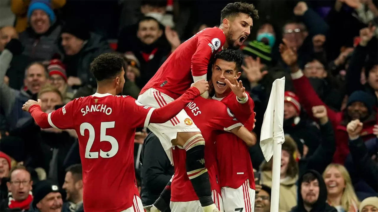 Cristiano Ronaldo Scores Double As Man United Beat Arsenal 3-2