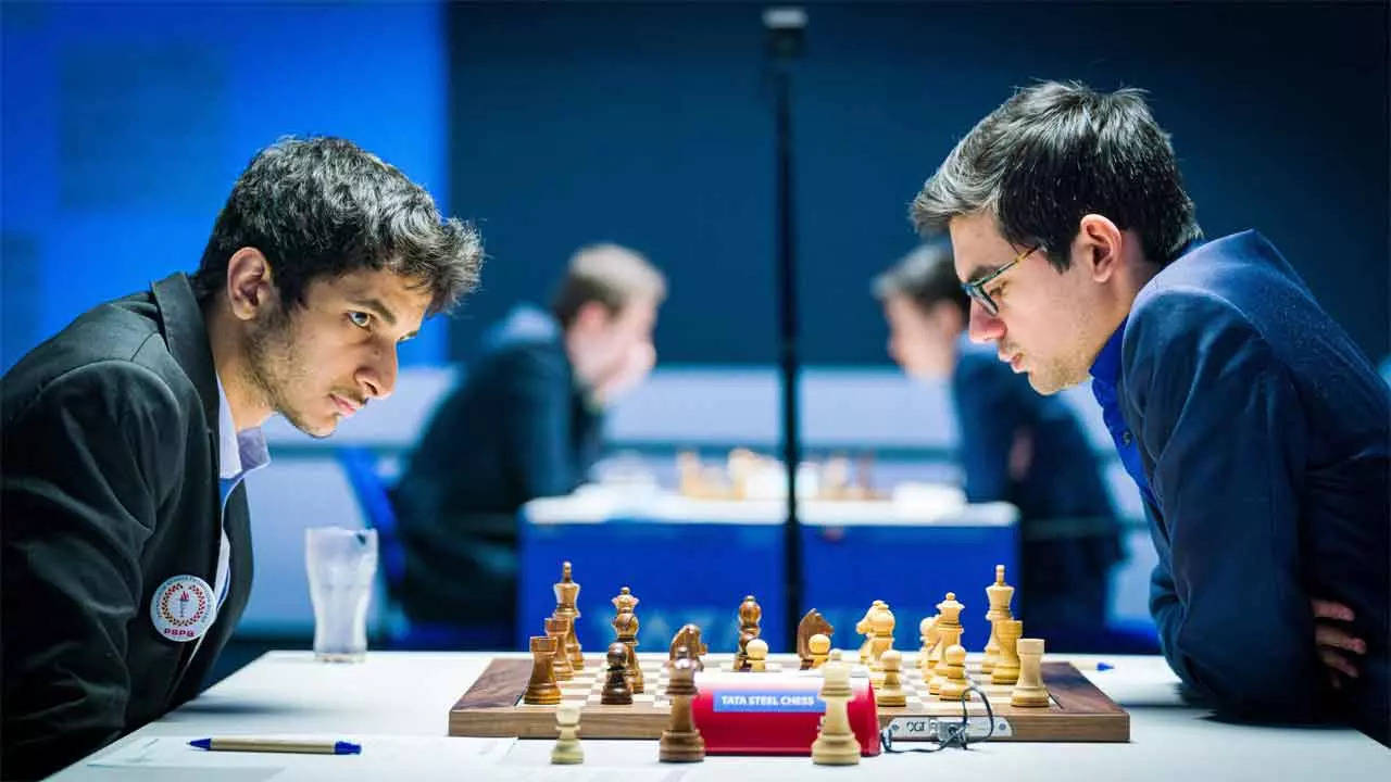 Anish Giri versus Magnus Carlsen, Tata Steel Chess 2023 Rd. No. 4