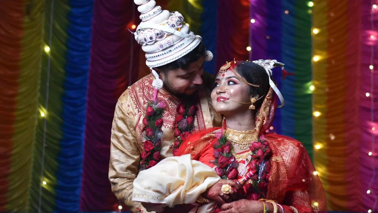 Bengali actress Priyanka Chakraborty gets married to Siddhartha Sanyal -  Times of India