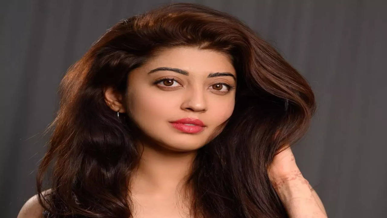 Anushka Bathroom Sex Video - Watch: Pranitha Subhash gets trolled for sharing her bathtub video | Telugu  Movie News - Times of India