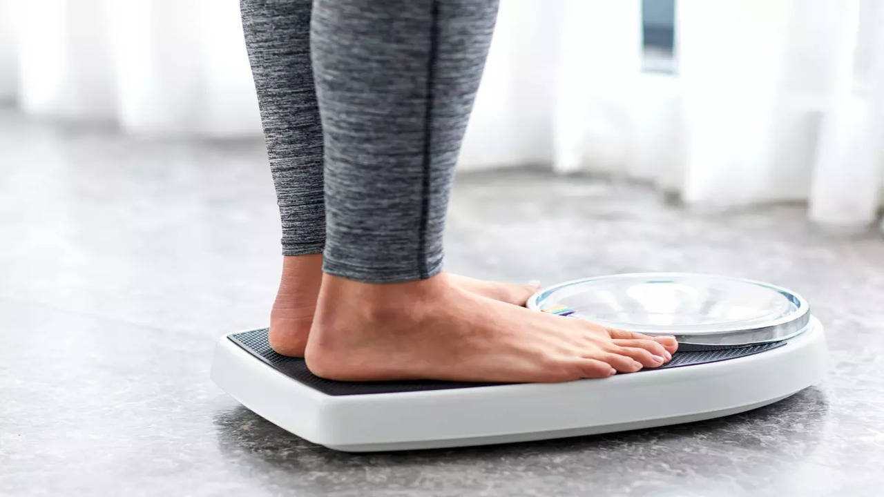 How does a scale calculate your body fat, muscle mass, BMI, etc., when  you're weighing yourself? - Quora