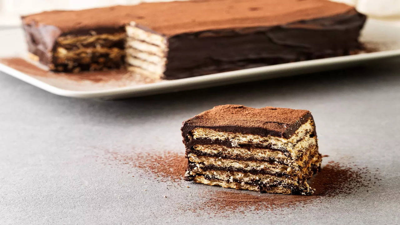 No Bake Chocolate Biscuit Cake | No bake chocolate cake, Chocolate biscuit  cake, Scrumptious desserts