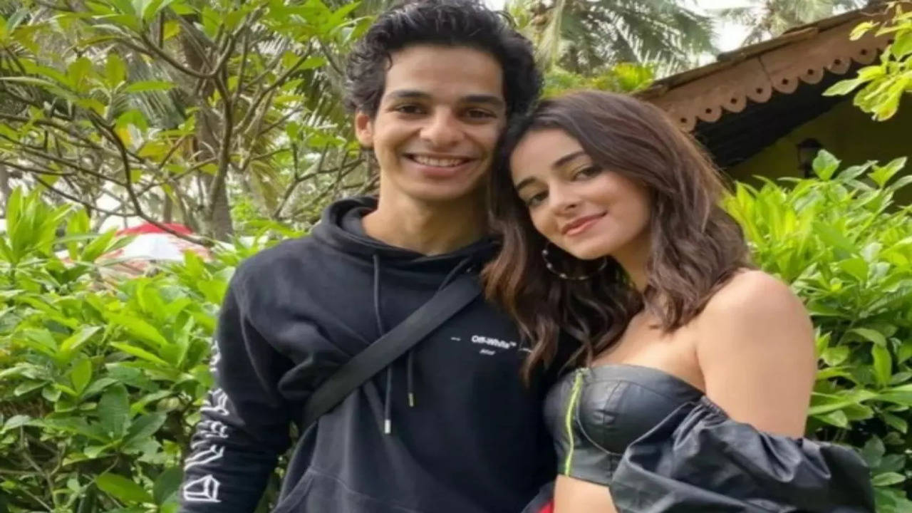 Expert predicts the future of Ananya Panday and Ishaan Khattar | The Times  of India