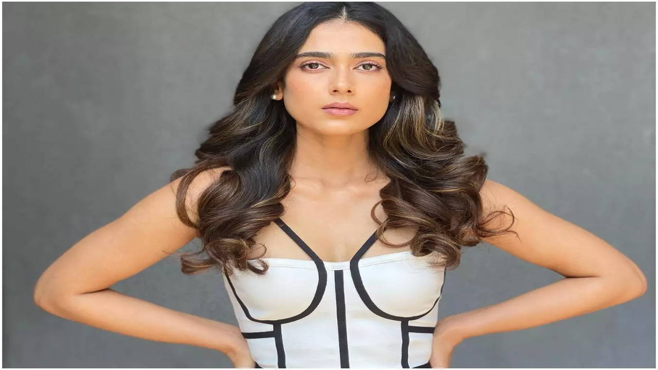 Runway 34 actress Aakanksha Singh on her journey from being a physiotherapist to becoming an actor Hindi Movie News photo