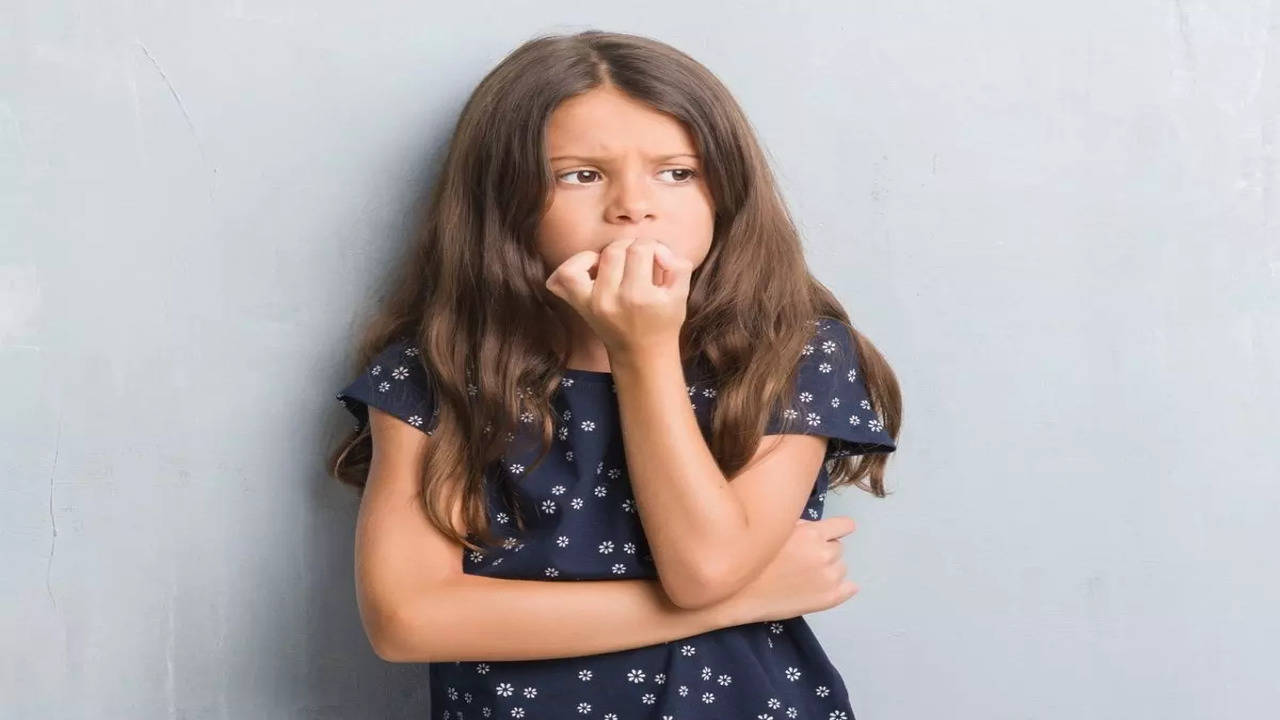 Effective strategies to stop kids from biting their nails | The Times of  India
