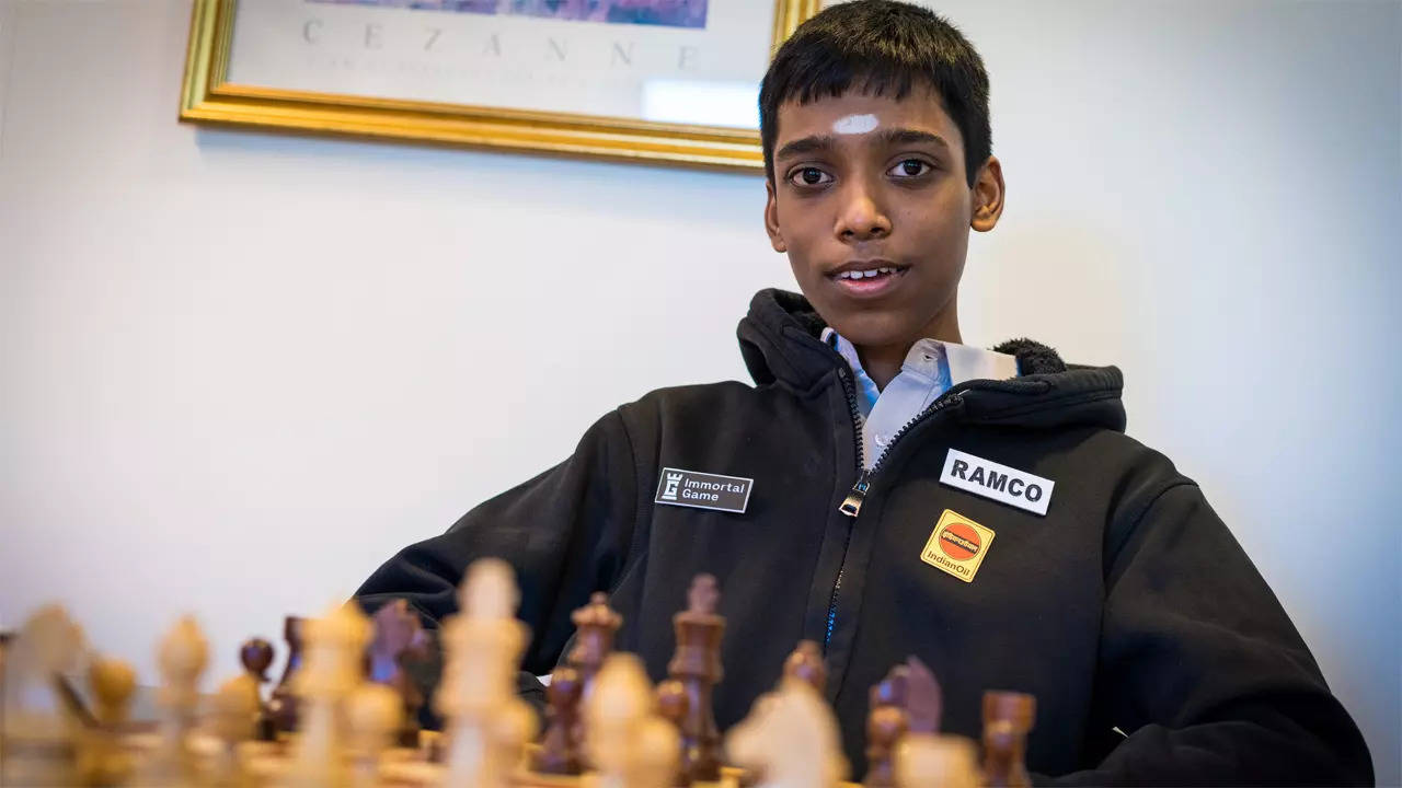 Praggnanandhaa scores five successive wins to lead with 6.5 points