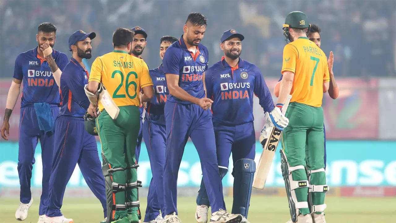 India v South Africa, 3rd T20I, live: India clinch series with a