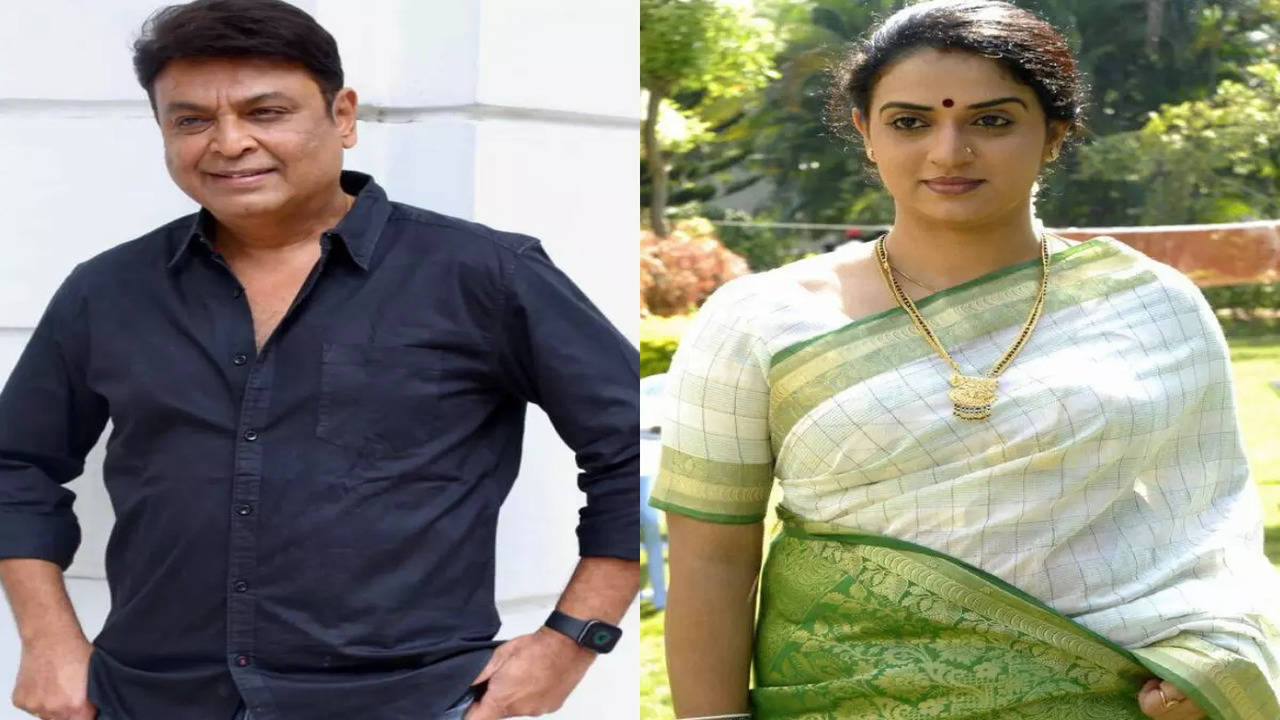 Video Nareshs third wife Ramya Raghupathi catches him red-handed with Pavitra Lokesh in a hotel room; tries to attack them Telugu Movie News