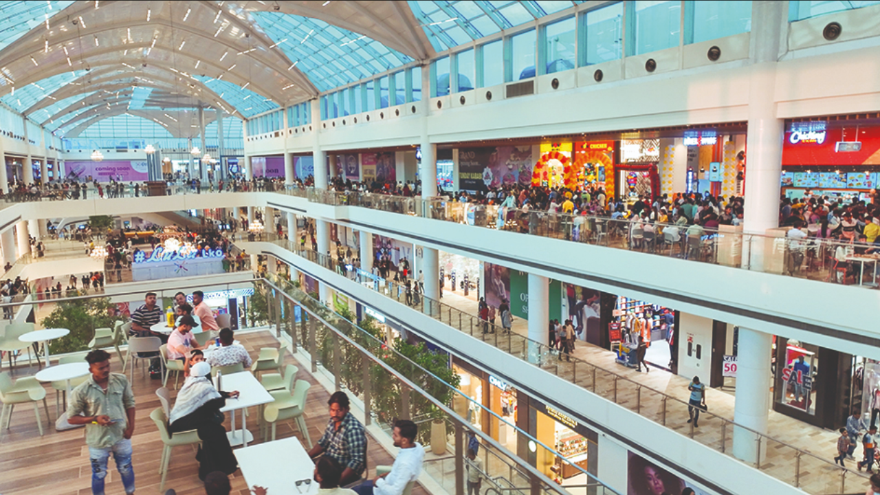 LuLu Mall Lucknow: 1 lakh people visit LuLu Mall on opening day | Lucknow  News - Times of India