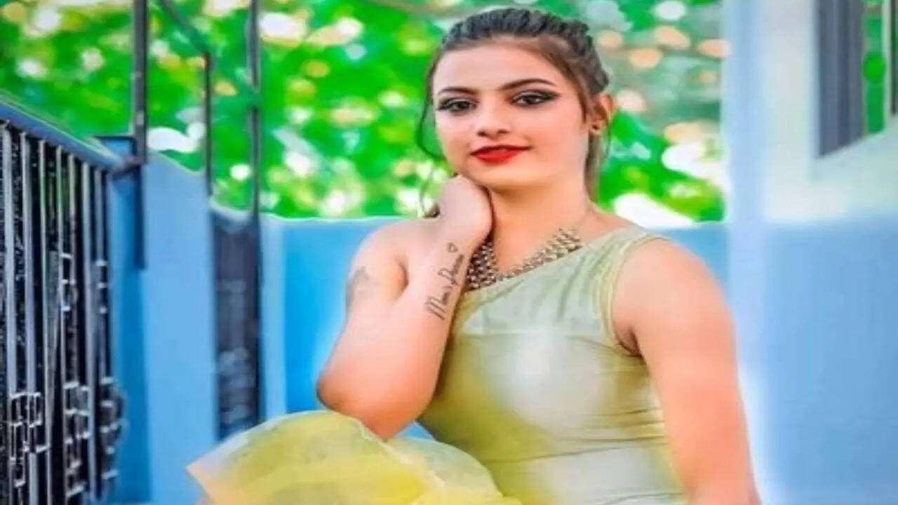 Bigg Boss OTT confirmed contestant Sonu Srinivas Gowda: Here's all you need  to know about the digital sensation - Times of India