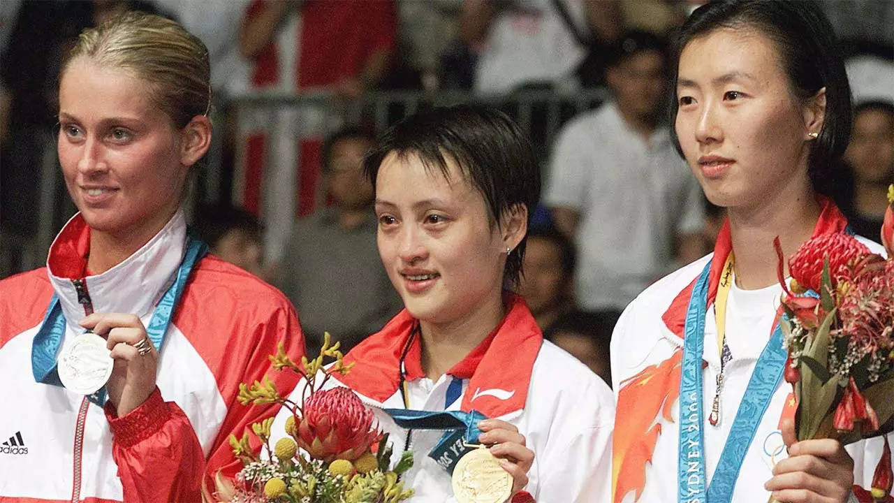 Chinese badminton star ordered to throw Olympic semi in Sydney 2000 Badminton News