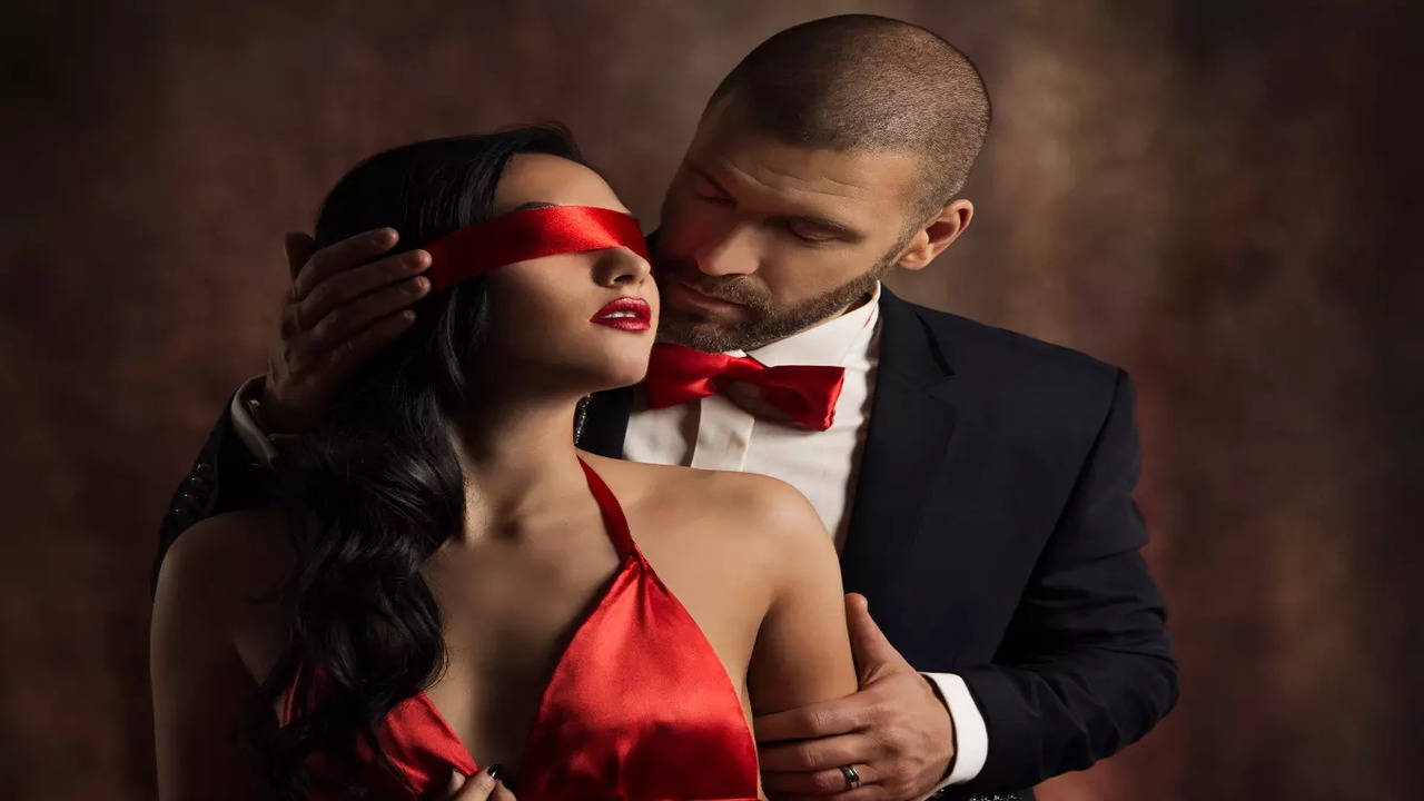 The best ways to use blindfolds during sex The Times of India
