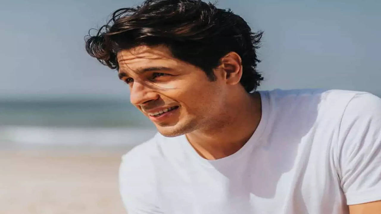 Sidharth Malhotra Says Good Looks Proved To Be 'Negative' In His Career;  'People Like To See Superficial Things..' - Entertainment