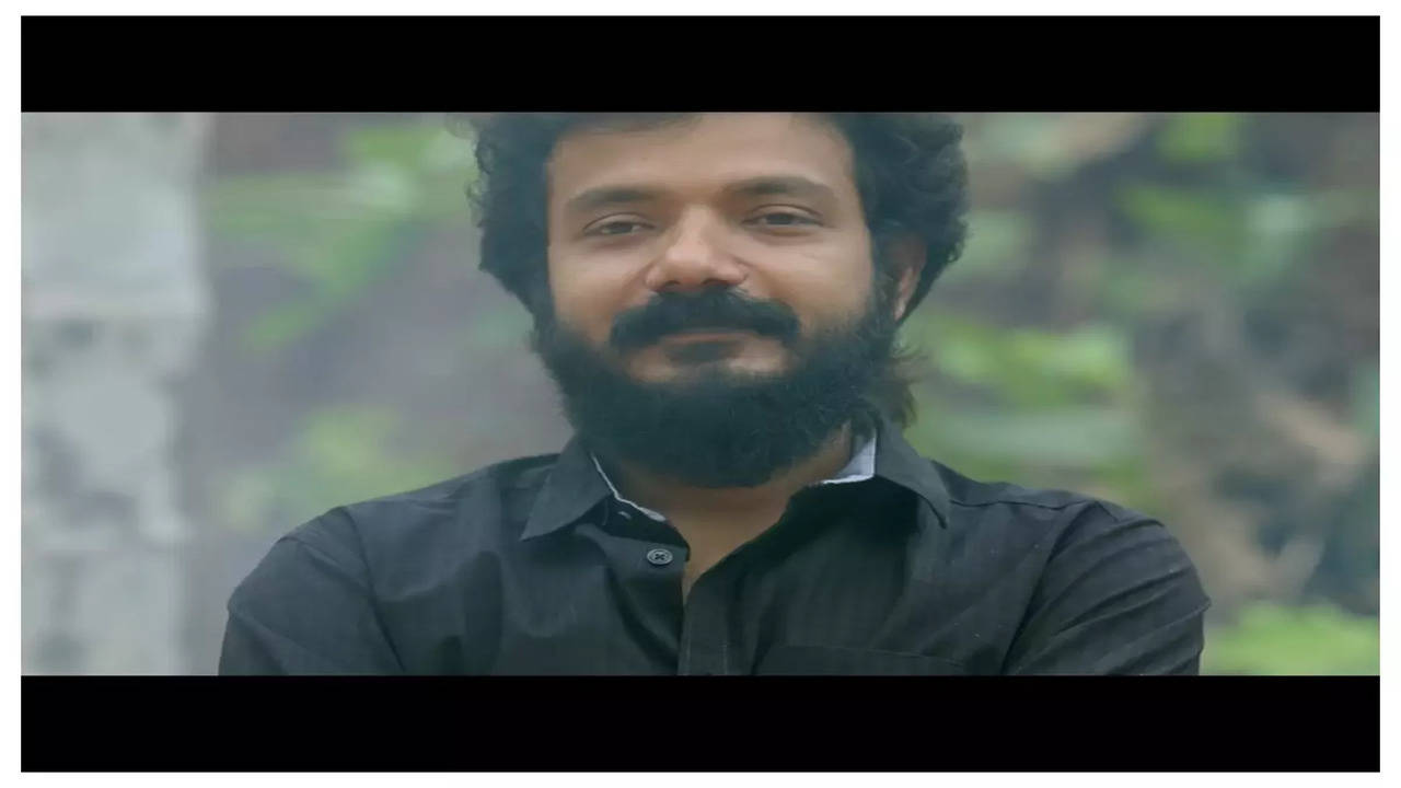 Sreenath Bhasi Dialogue Lyrical Whatsapp Status Video Malayalam - YouTube