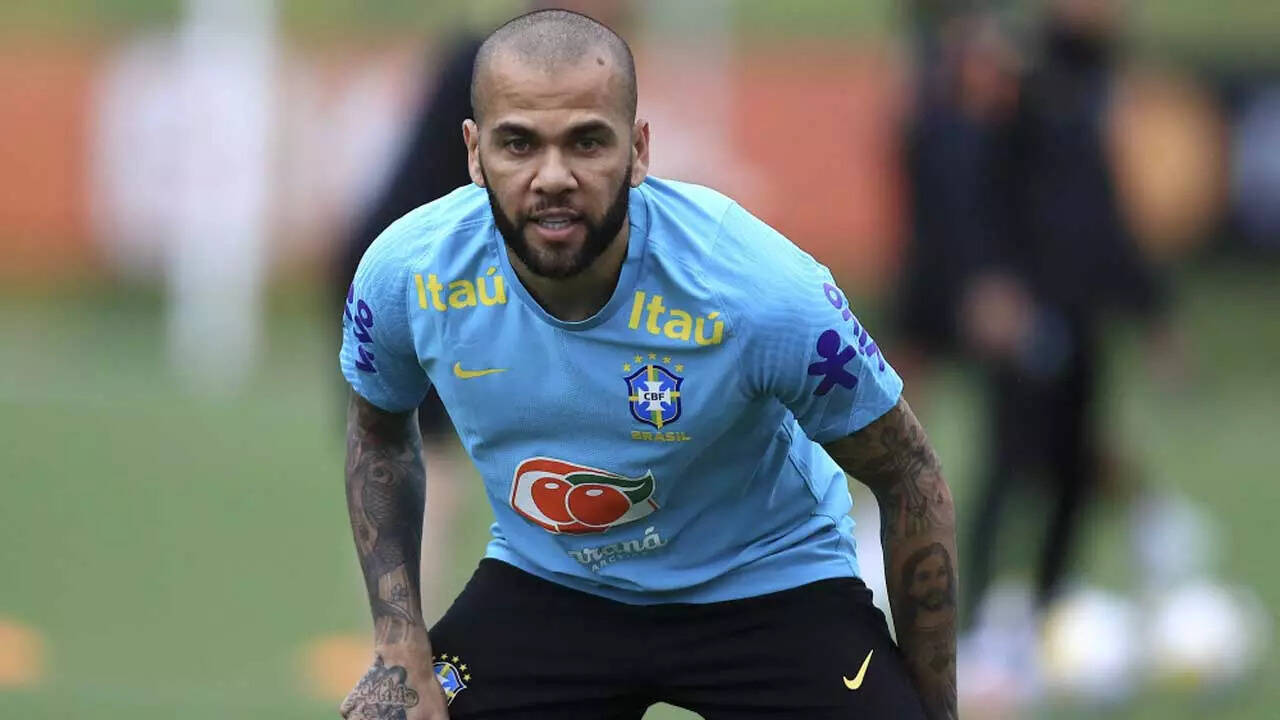 Brazil recall eight premier league players for October world cup