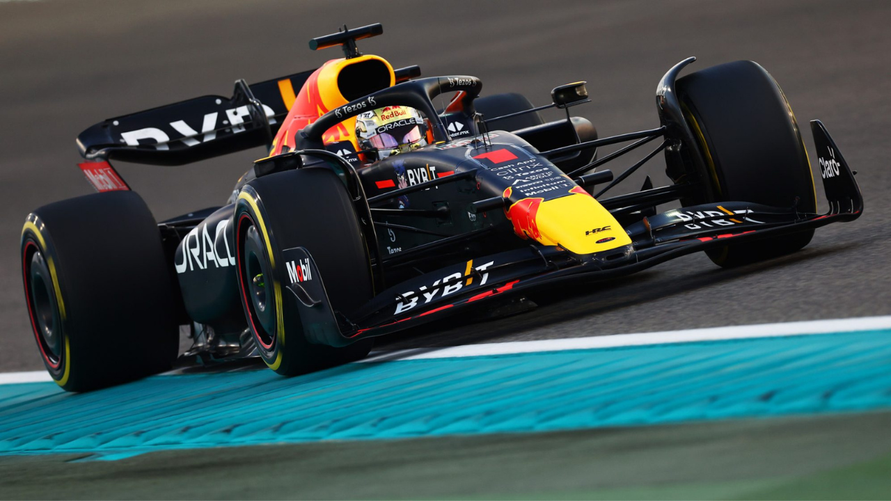 F1 2022 Verstappen dominates Abu Dhabi GP Hamilton retires to finish first season with zero wins