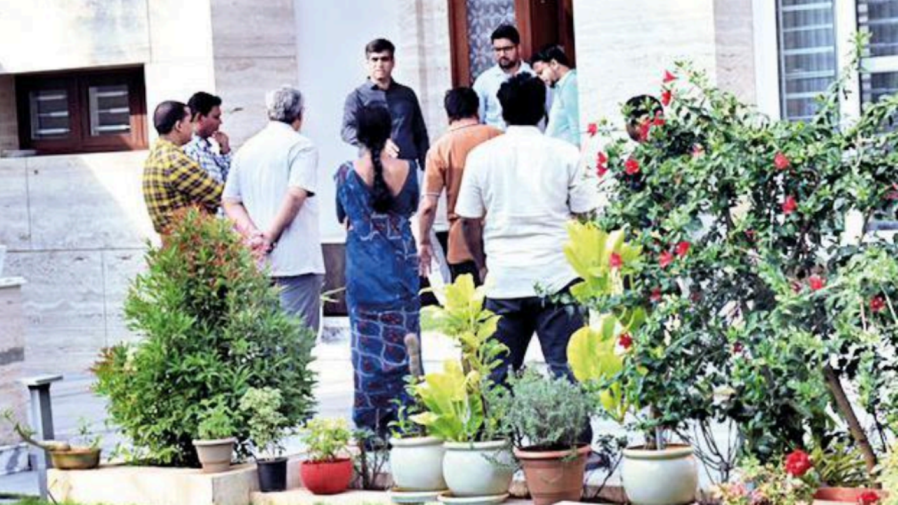 Malla Reddy: I-T teams raid minister Ch Malla Reddy and kin for suspected tax evasion | Hyderabad News - Times of India