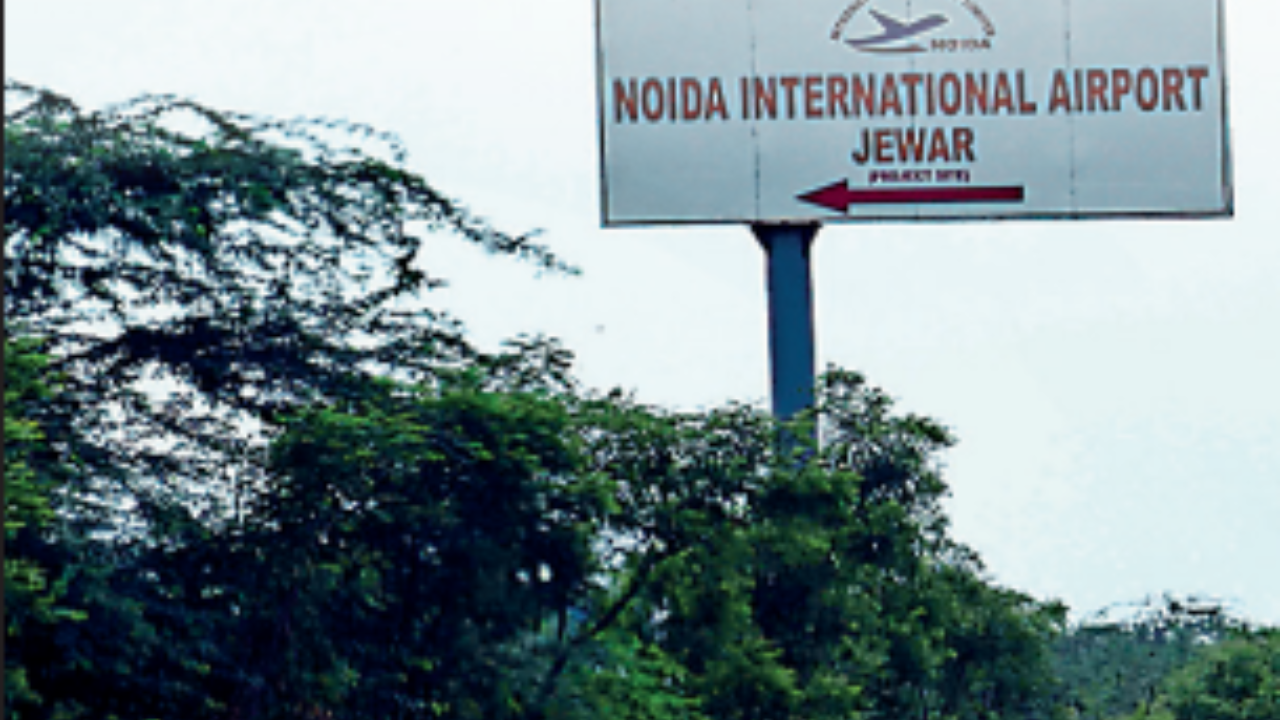 Dr. Jitendra Nagar no X: In 1978 Morarji removed JRD as Air India CMD and  now TODAY, outside Air India building a hoarding sprung up which had just  one line on a