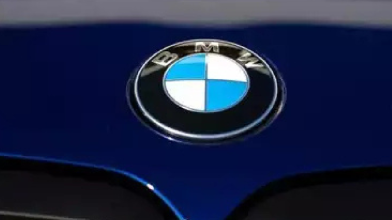BMW recalls over 124K electric cars over crash risk - Times of India