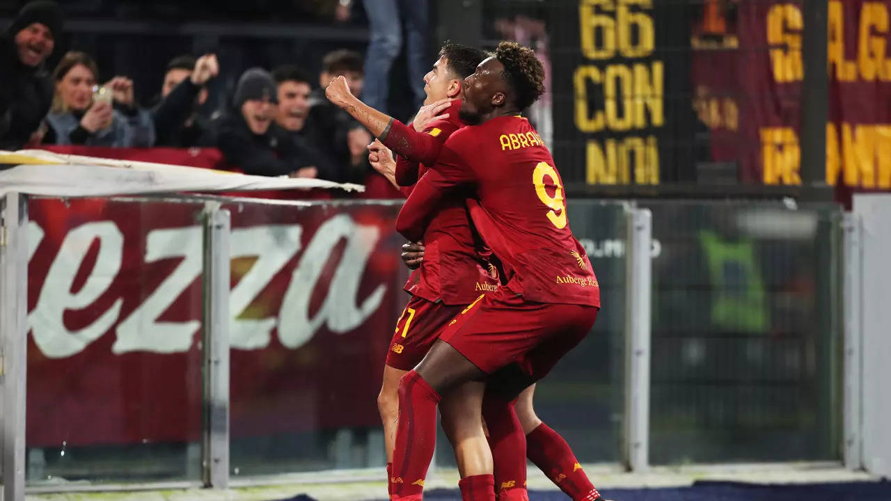 Roma into Coppa Italia quarters, potentially setting up clash with Napoli