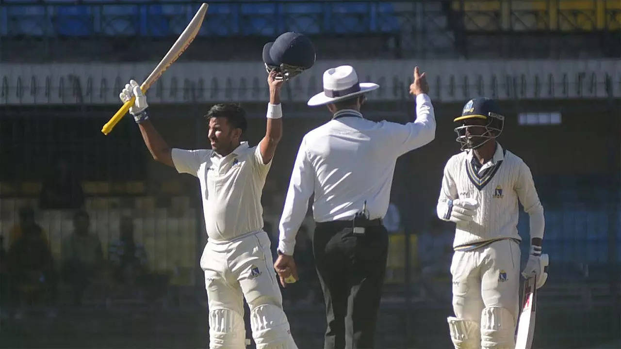 Bengal Ranji Trophy Bengal in doorstep of second final in three seasons; take overall 547-run lead against defending champions MP Cricket News
