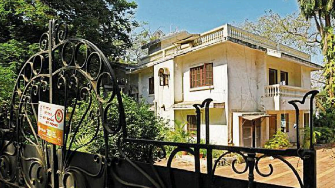 Raj Kapoor's Chembur bungalow plot sold to Godrej Properties for Rs 100  crore | Mumbai News - Times of India
