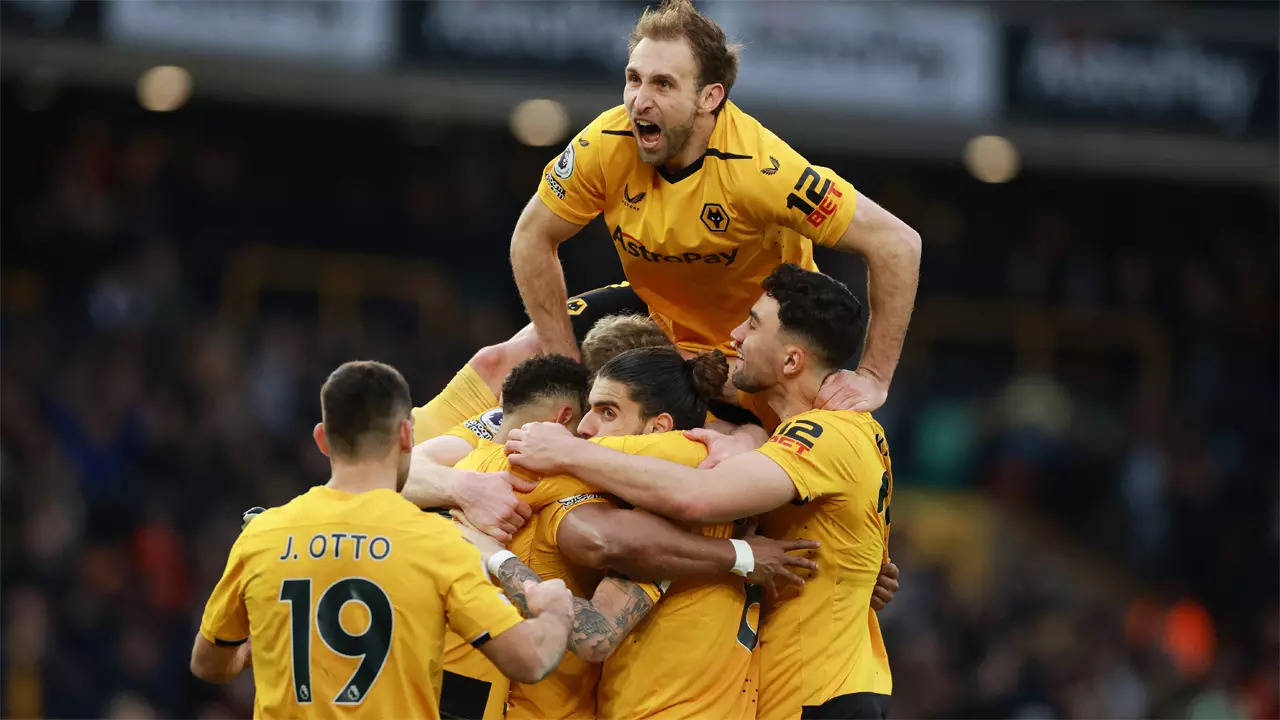 Wolves damage Tottenham's top-4 hopes with 1-0 win in EPL