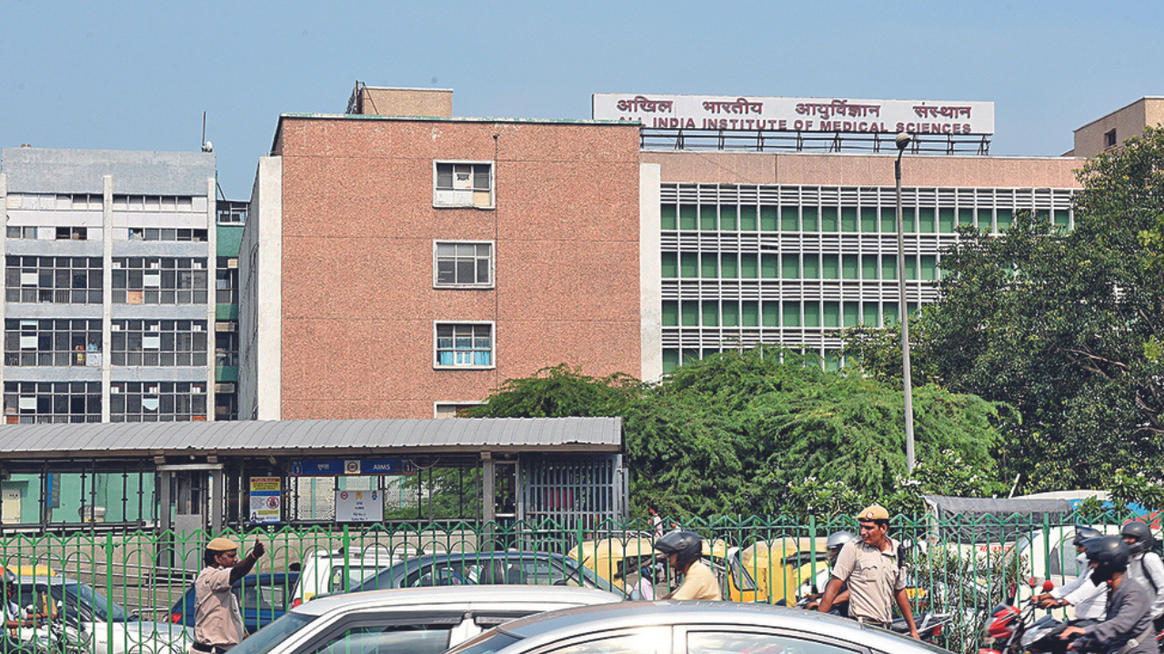AIIMS-Delhi to hire PSU to buy medical devices | Delhi News ...