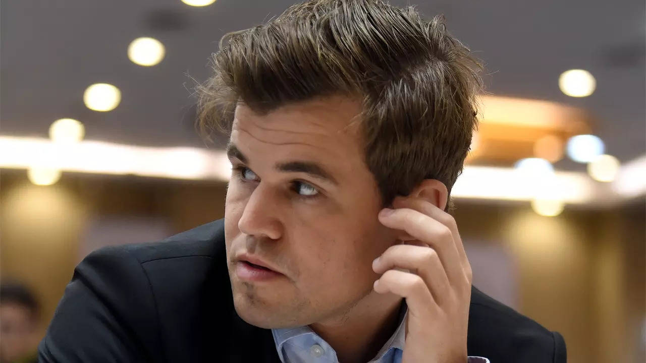 Chess World C'ship: Ian Nepomniachtchi and Ding Liren battle for title in Magnus  Carlsen's shadow