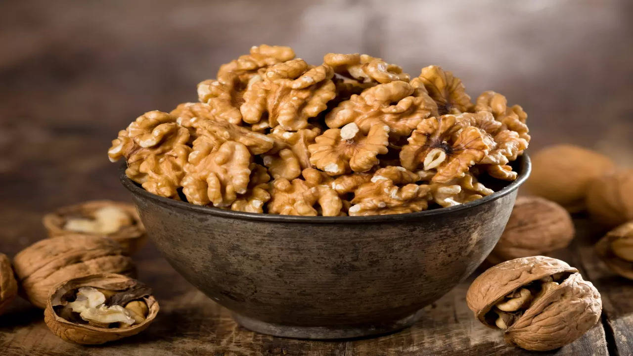 Read This Before You Eliminate Nuts From Your Summer Diet
