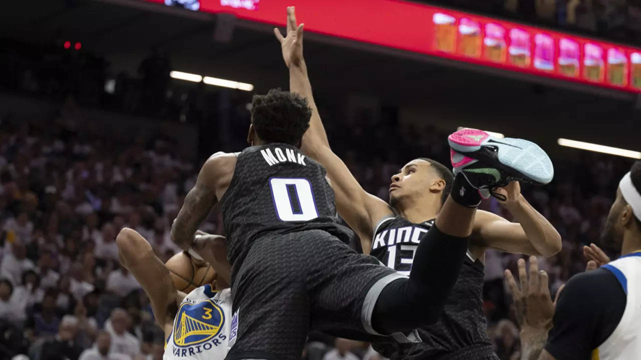 Sacramento Kings win first playoff game in 17 years with defeat of Golden  State Warriors in Game 1, Sports